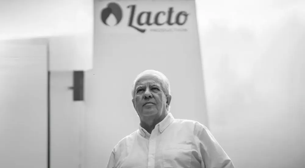 Lacto Production Production Dalimentation Animale A Montauban De Bretagne 2001 1